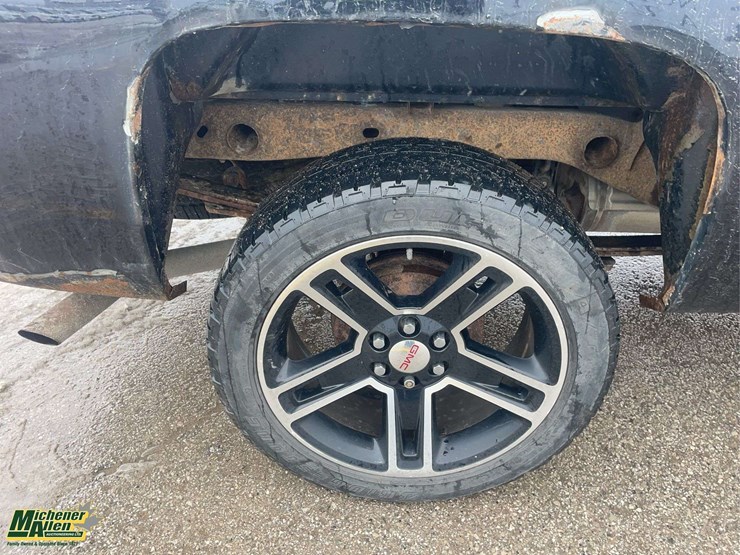 2013-chevrolet-silverado-1500-image-22