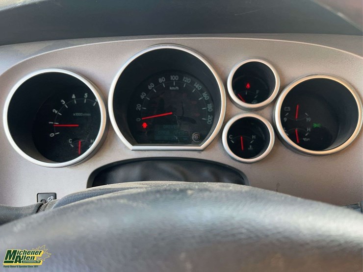 2010-toyota-tundra-image-19