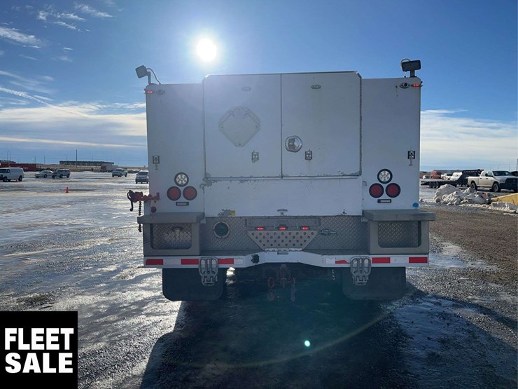 2017-ram-5500-crew-cab-4x4-s/a-service-truck-image-7