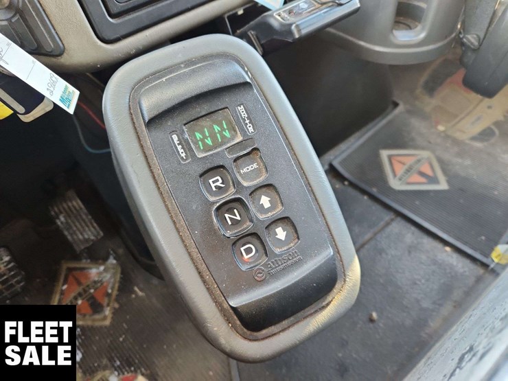 2012-international-workstar-7400-image-24