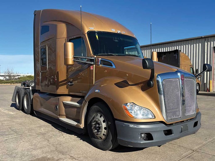 2022-kenworth-t680-image-1