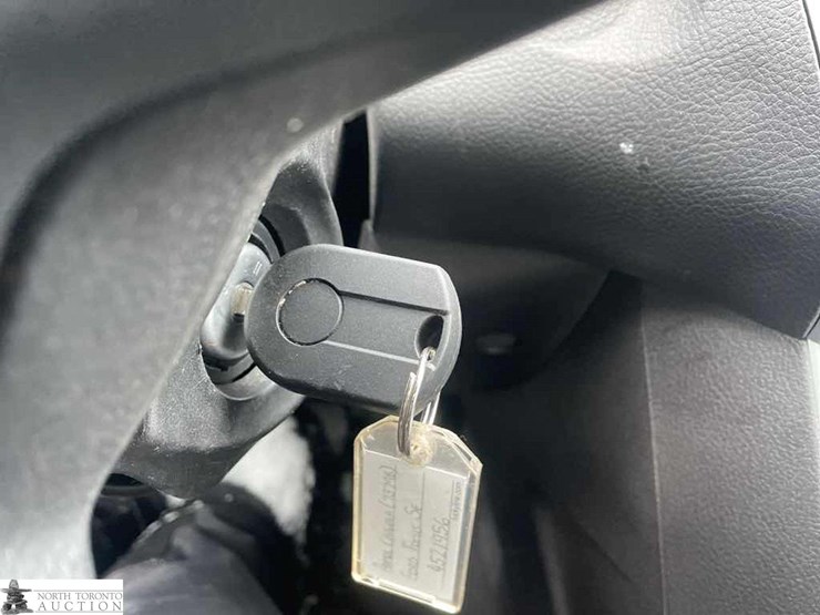 2014-ford-focus-se-image-13