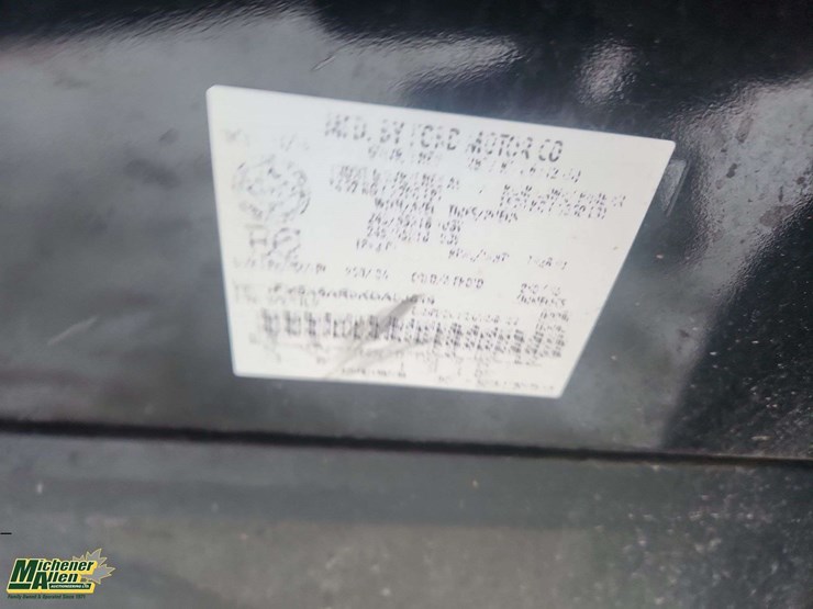 2019-ford-explorer-image-48