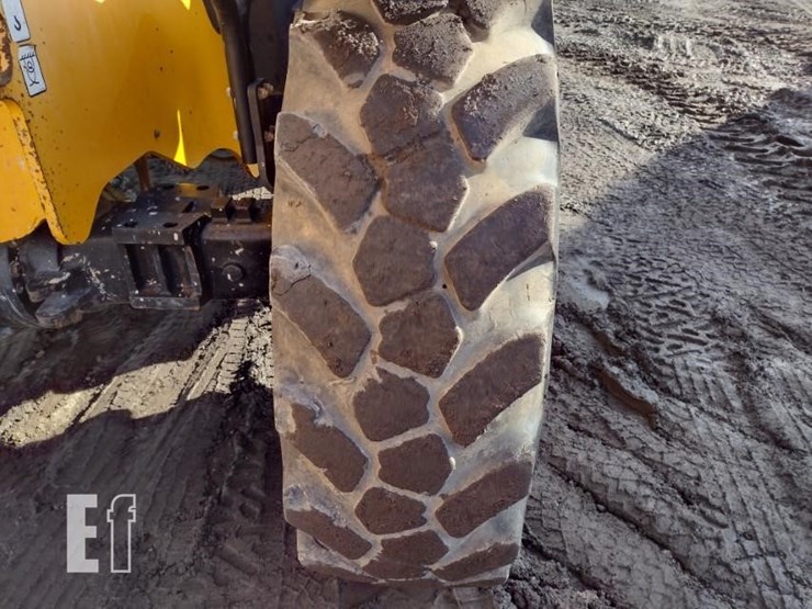 2017-jcb-510-42-image-20