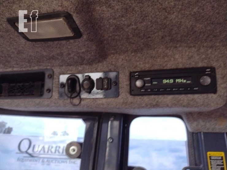 2019-deere-310sl-image-10