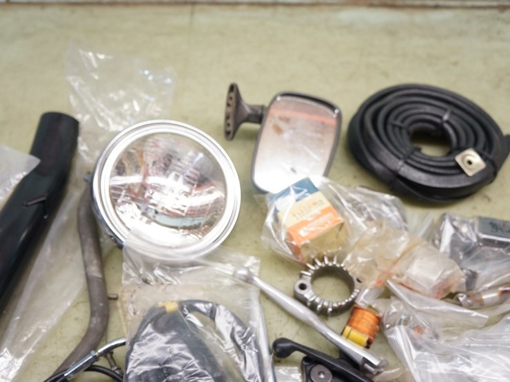 kawasaki-miscellaneous-parts-lot-image-4