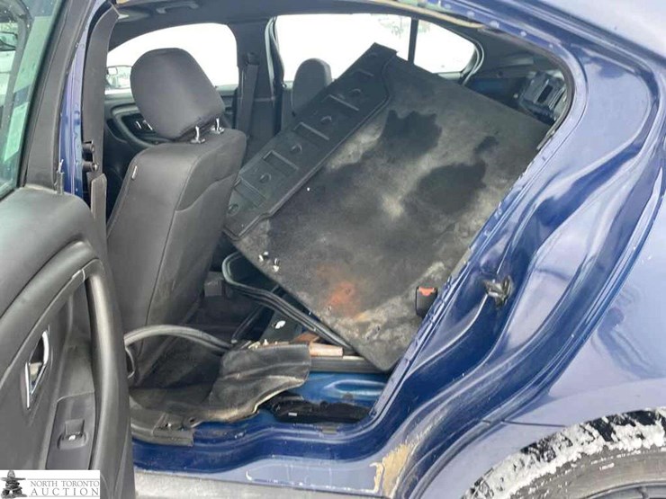 2017-ford-taurus-police-inte-image-22