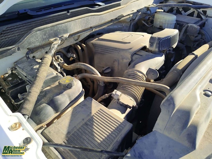 2015-chevrolet-silverado-2500hd-image-24