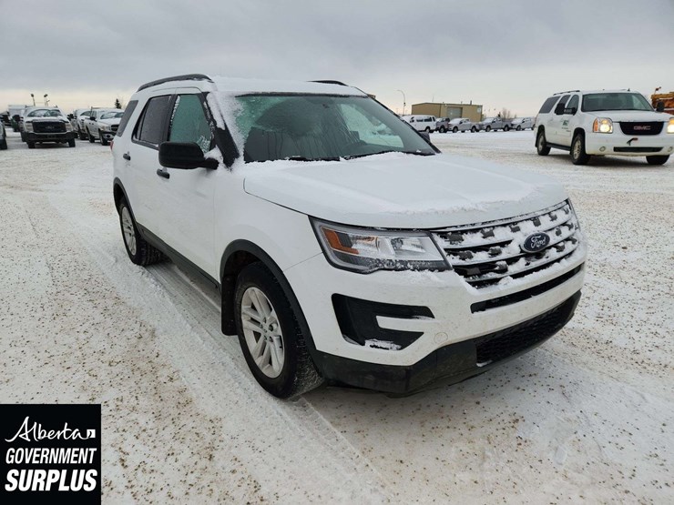 2017-ford-explorer-image-2