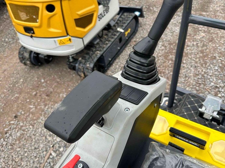 unused-sdle18p-mini-excavator-image-14