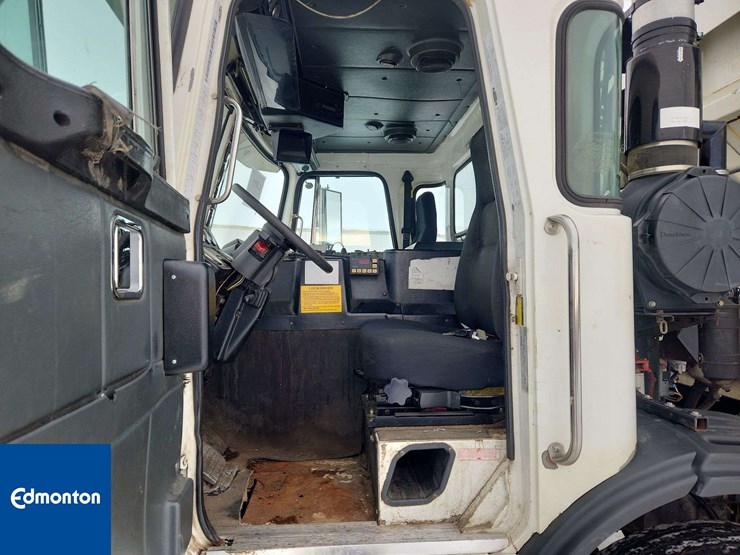 2010-autocar-xpeditor-image-16