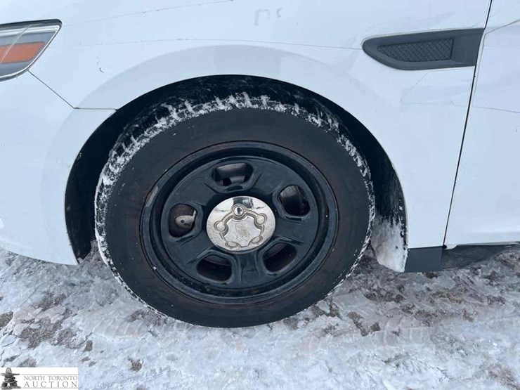 2013-ford-taurus-police-inte-image-28