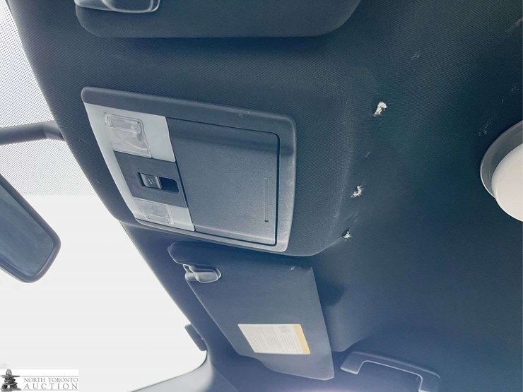 2019-ford-explorer-image-27