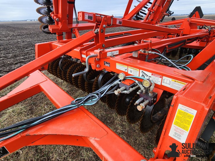 2013-kuhn-krause-excelerator-8000-image-11