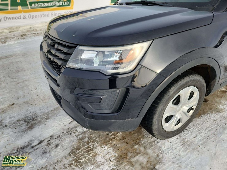 2019-ford-explorer-image-33