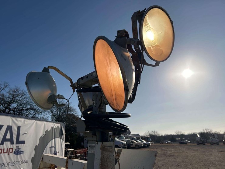 light-tower-image-12