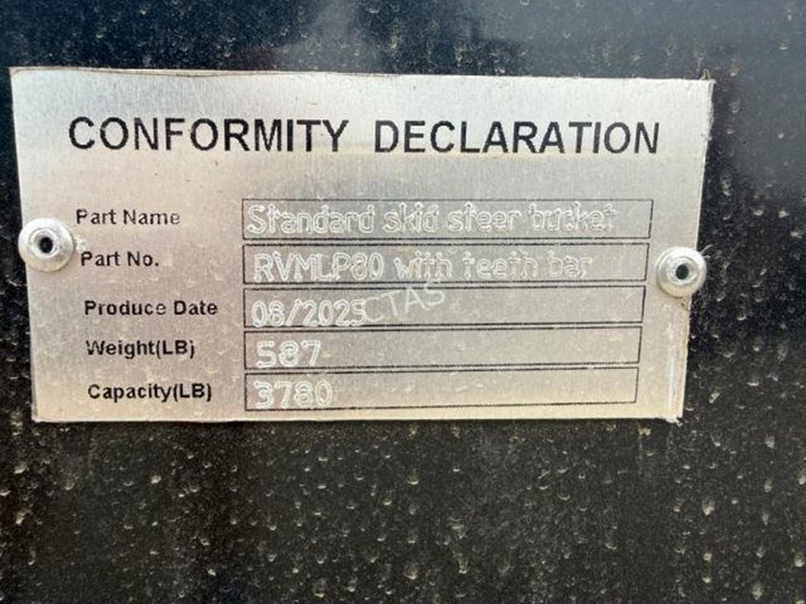 #140-•-80"-skid-steer-bucket-w/-teeth-image-4