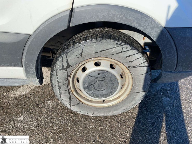 2016-ford-transit-image-23