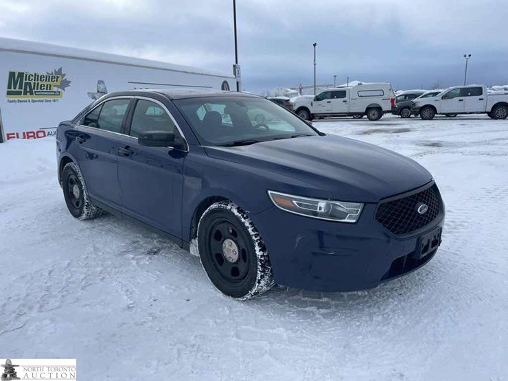 2017-ford-taurus-police-inte-image-3