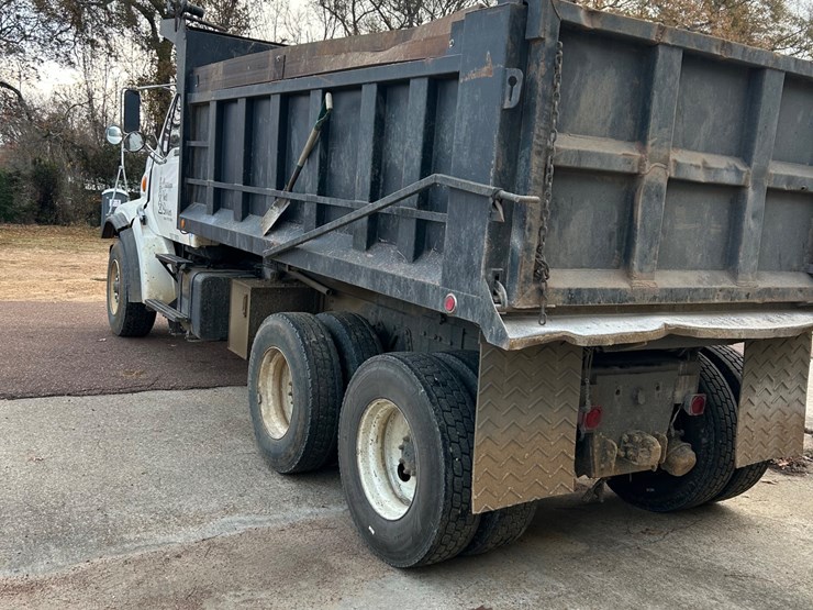 #9-•-1997-ford-tandem-axle-dump-truck-image-4