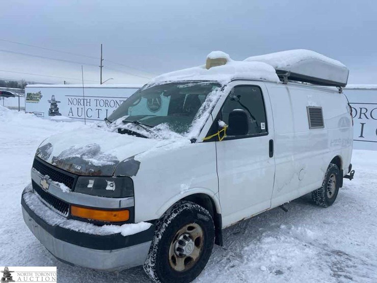 2011-chevrolet-express-g3500-image-1