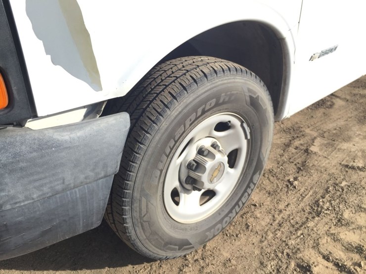 2005-chevrolet-2500-image-13