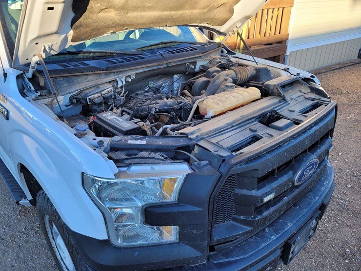 2017-ford-f150-xl-image-16