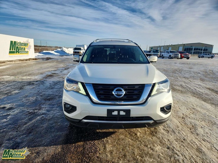 2017-nissan-pathfinder-image-24
