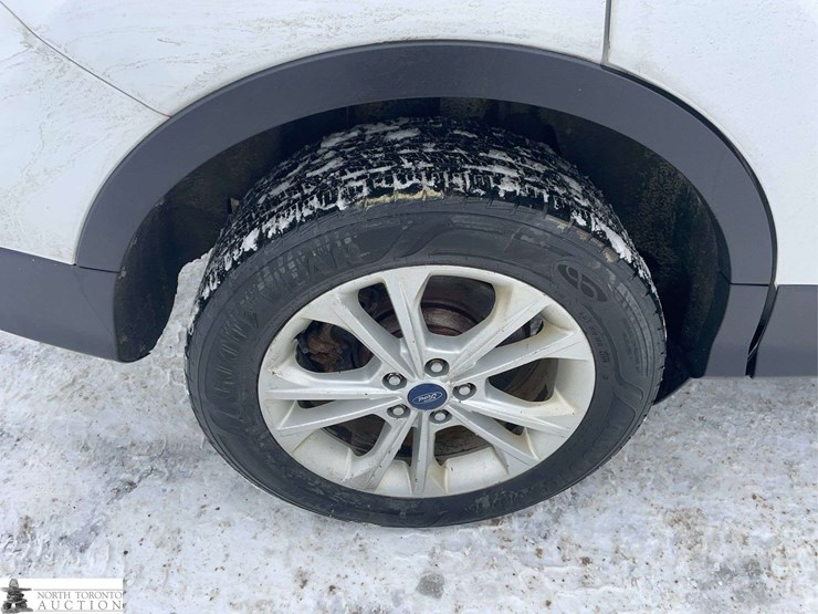 2017-ford-escape-image-21