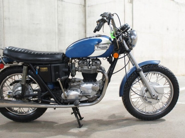 1972-triumph-tr6r-trophy-motorcycle-image-1