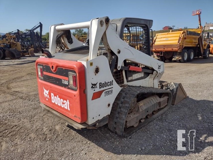 2020-bobcat-t590-image-37
