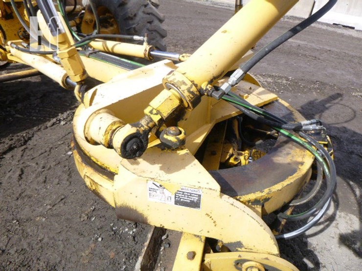 2004-volvo-g86-image-31