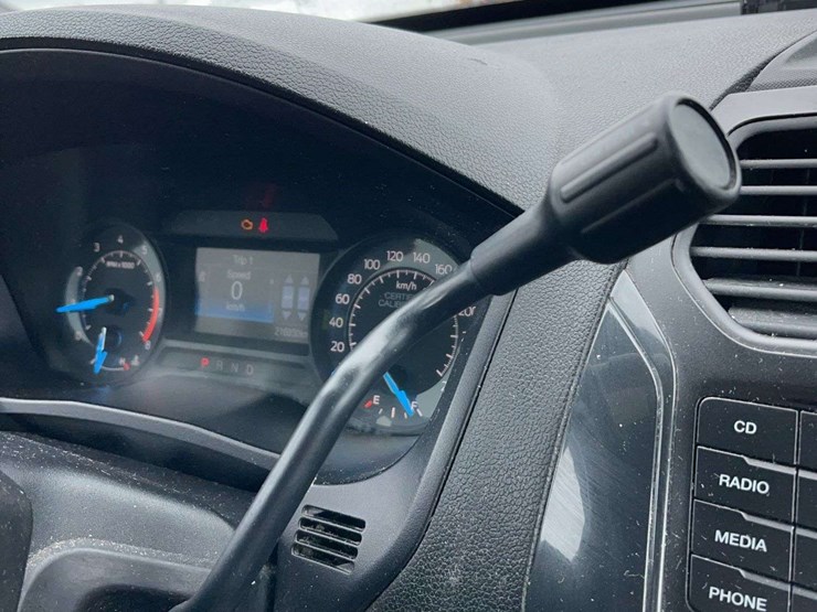 2018-ford-explorer-image-21