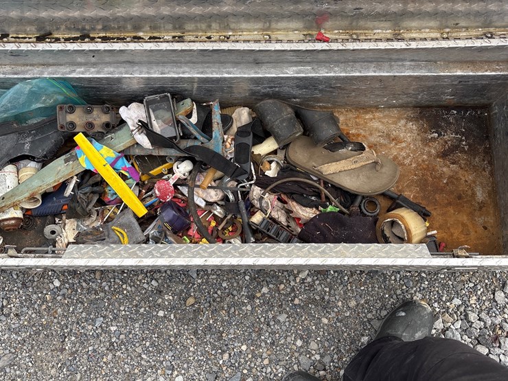 #6537-•-d1.-aluminum-diamond-plate-truck-box-image-5