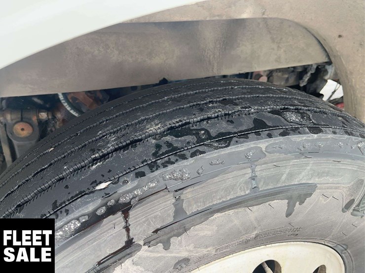 2016-peterbilt-367-image-8