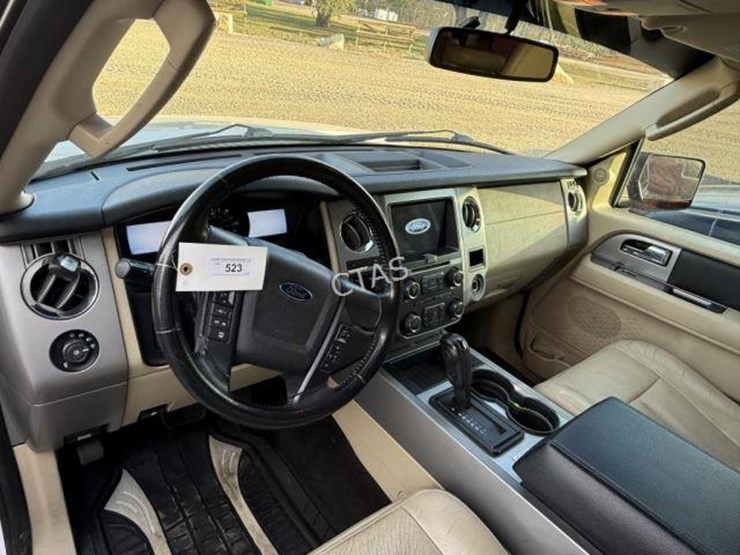 2016-ford-expedition-xlt-image-11