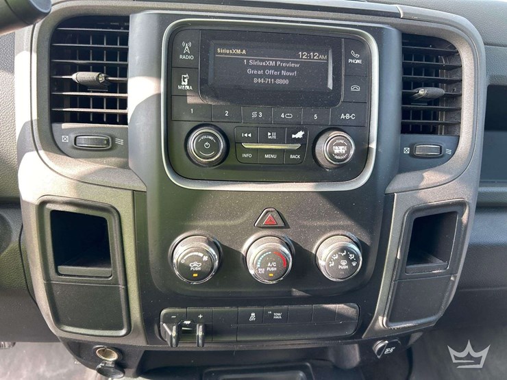 2017-dodge-2500-image-18