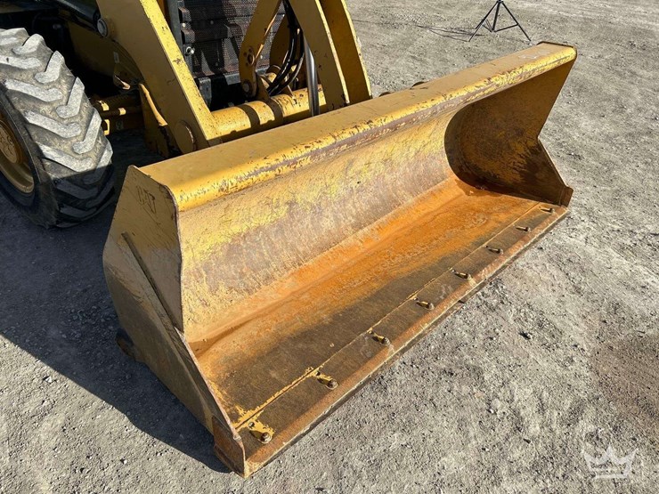 2015-caterpillar-backhoe-image-31