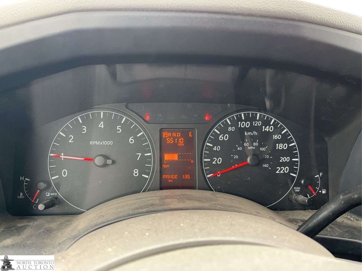 2012-nissan-nv2500hd-image-17