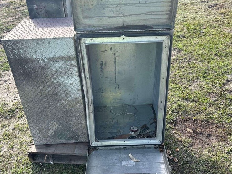 truck-storage-boxes-image-8