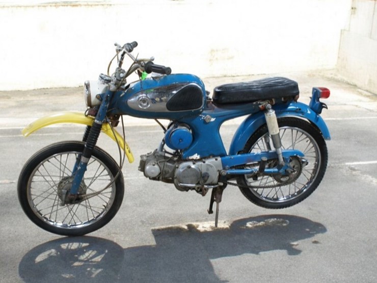 honda-s90-motorcycle-image-4