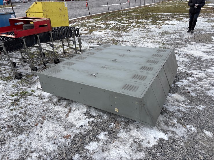 #6533-•-e1.-lockers-image-1