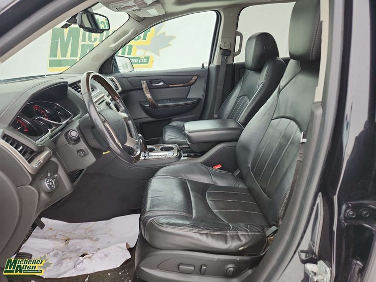 2015-gmc-acadia-image-26