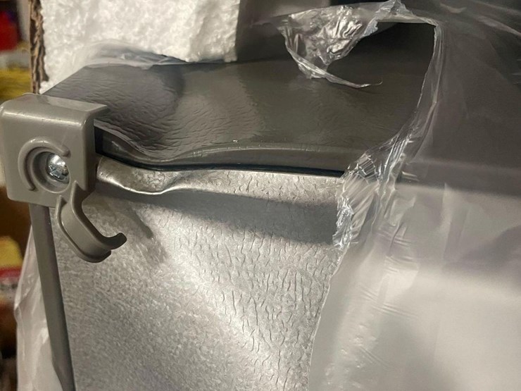 lg-standard-depth-21.8-cu.-ft.-3-door-30"-w-french-door-refrigerator-w/-ice-maker,-see-description-image-4