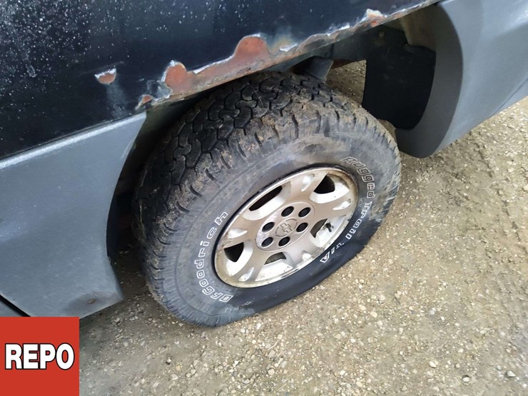 non-operable-2002-chevrolet-avalanche-image-8