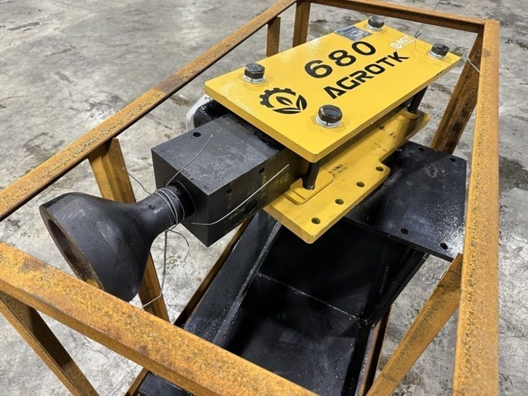 2025-agt-pd680-pz-post-driver-image-5