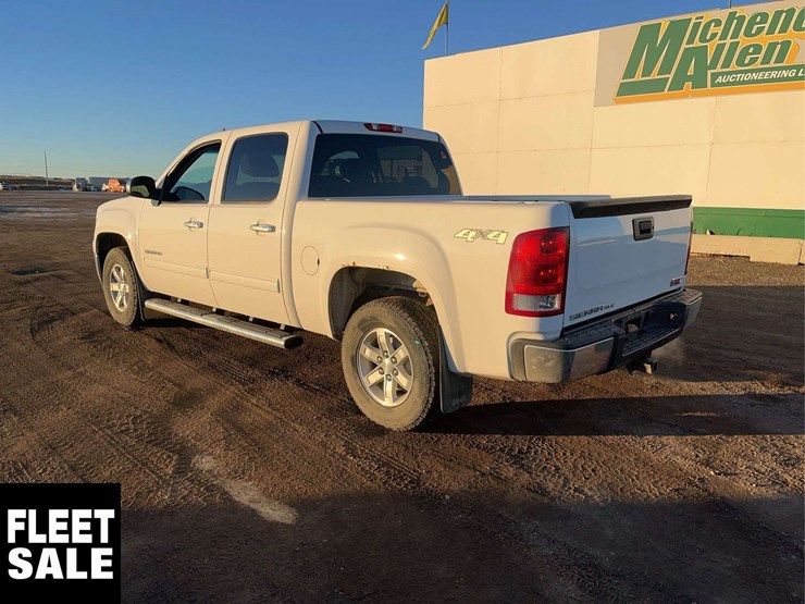 2013-gmc-sierra-1500-image-3