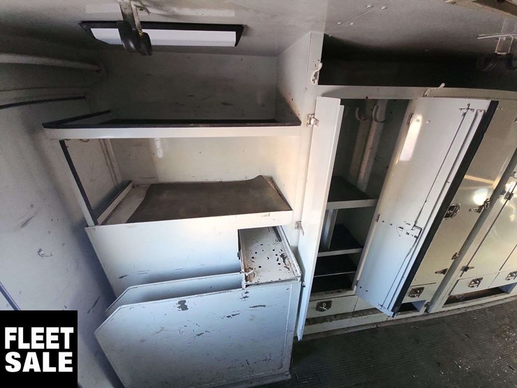 2006-ford-f550-image-35