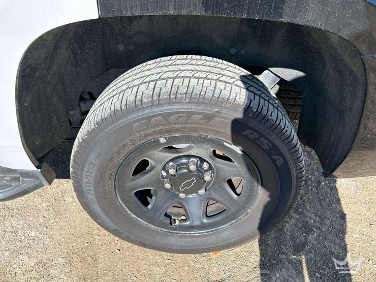 2019-chevrolet-tahoe-image-24