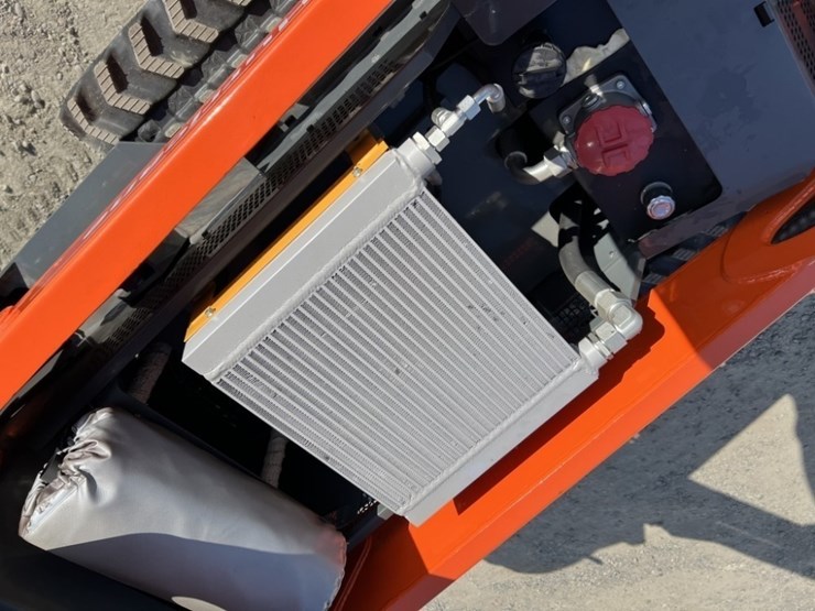 2025-hurricane-hrc600l-mini-compact-track-loader-image-10